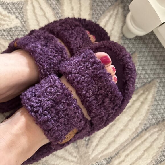 Women's Plum-Violet Fuzzy Open-toe Slippers Soft Comfy Foam Indoor House Shoes - Picture 1 of 11